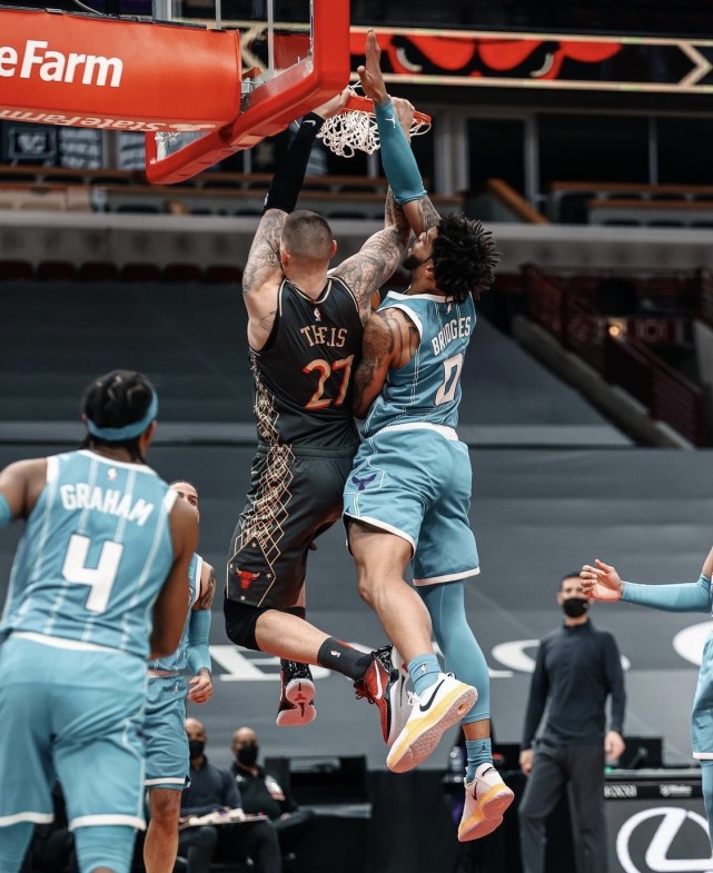 公牛大胜黄蜂,挺进东部前八 公牛大胜黄蜂,挺进东部前八