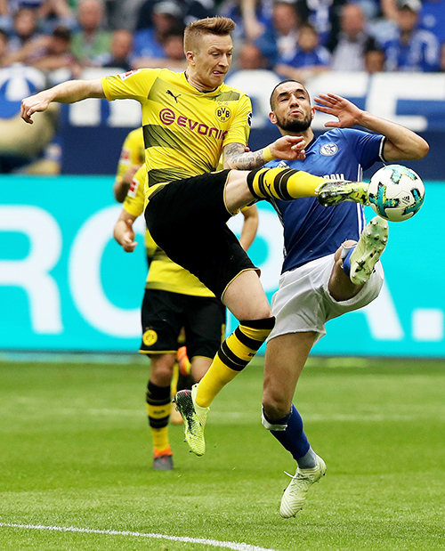 包含沙尔克队后防连续失准，需重整阵容的词条