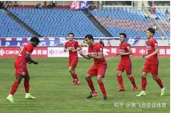 包含重庆力帆客场战平上港，保持中超中下游位置的词条