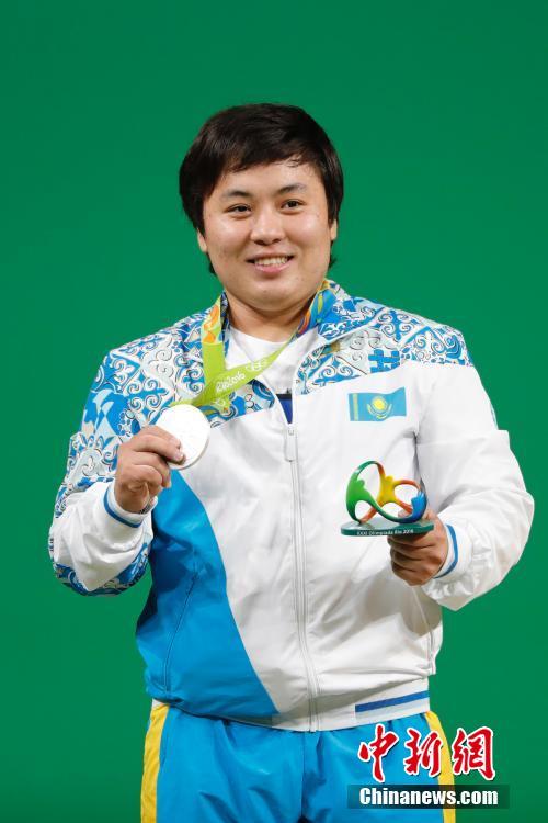 澳大利亚选手取得举重比赛银牌