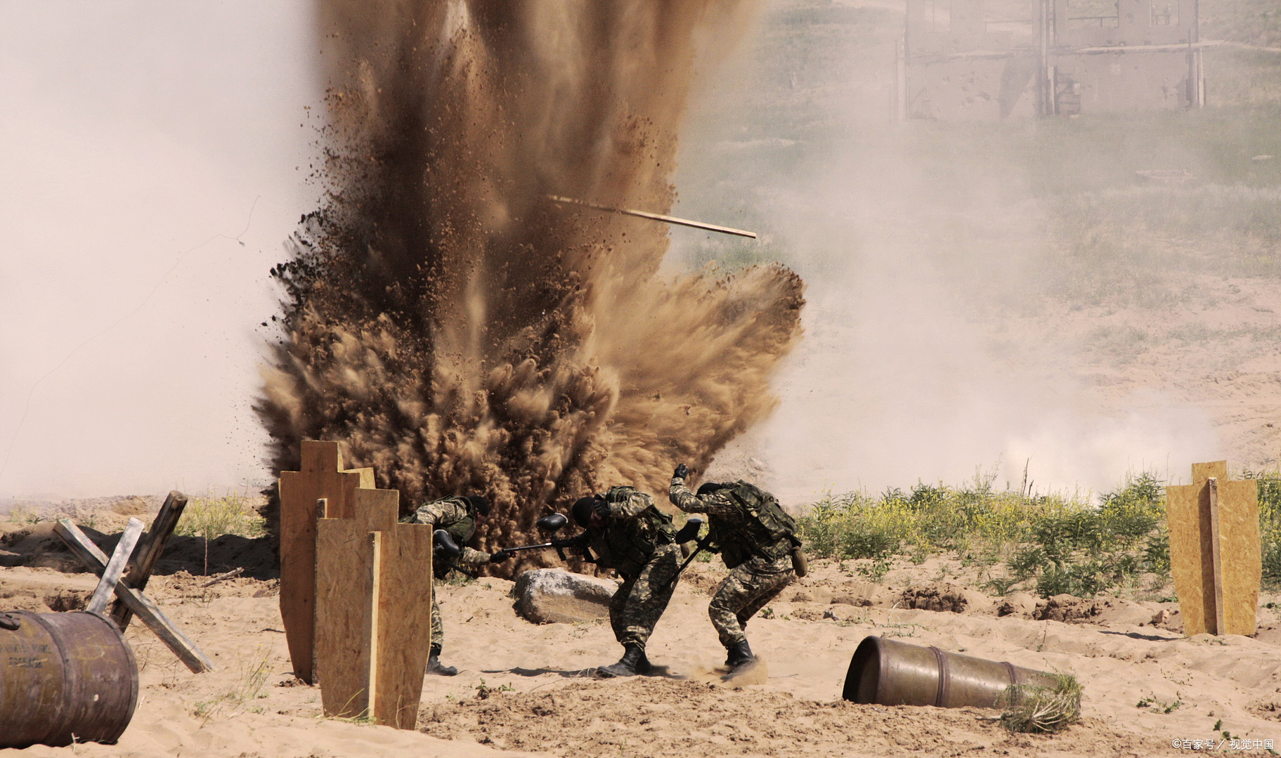 开云下载-关于势均力敌激战连连，赛场一片烽火战役的信息