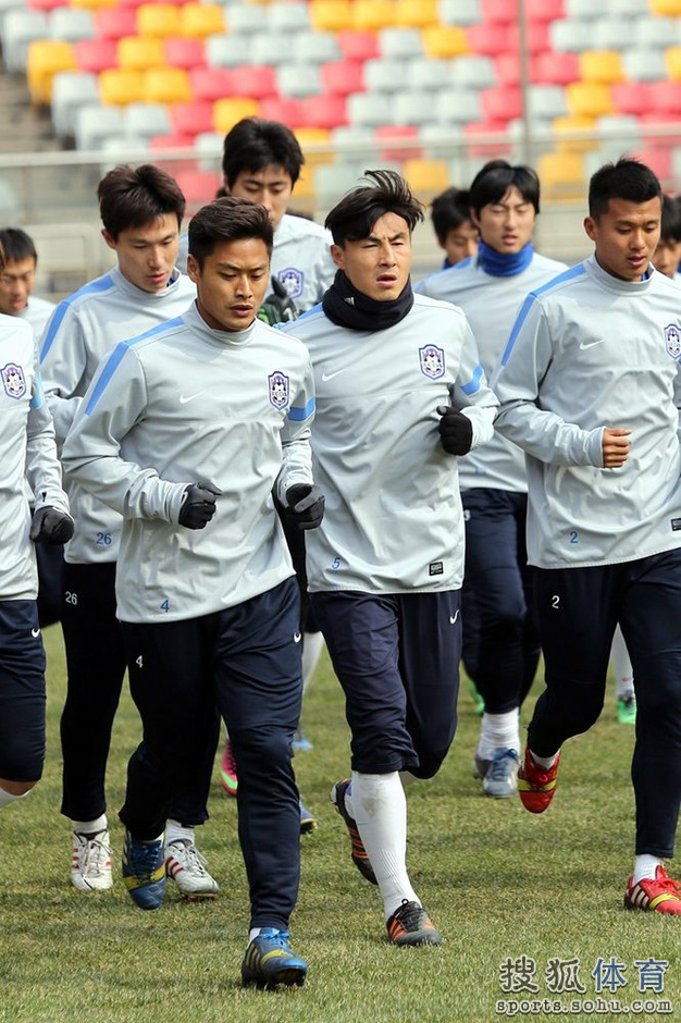 新援加盟球队备战关键战役，力求一鼓作气的简单介绍