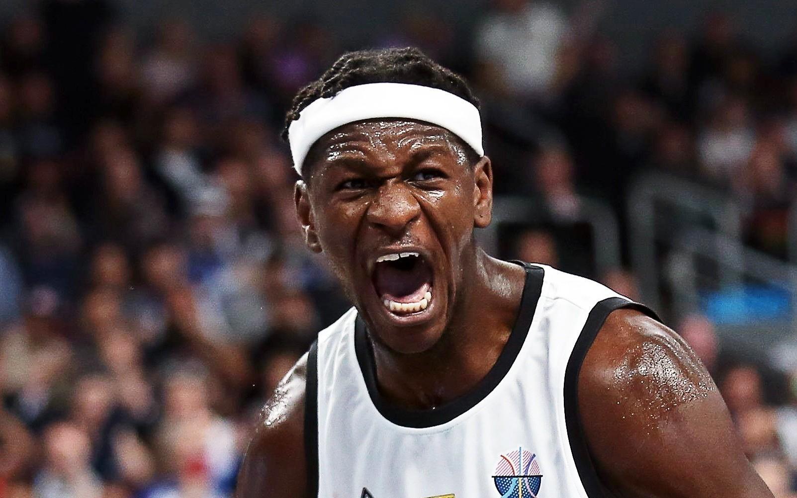 希腊男篮强势德国男篮，乔治·希尔完成帽子戏法的简单介绍