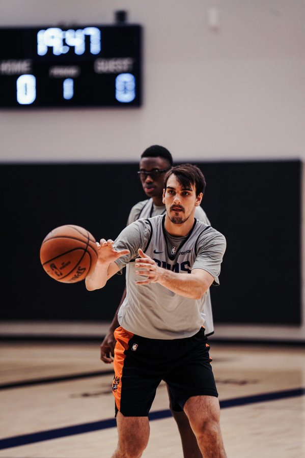 卡佩罗调整阵容，珠海格力备战重要比赛的简单介绍