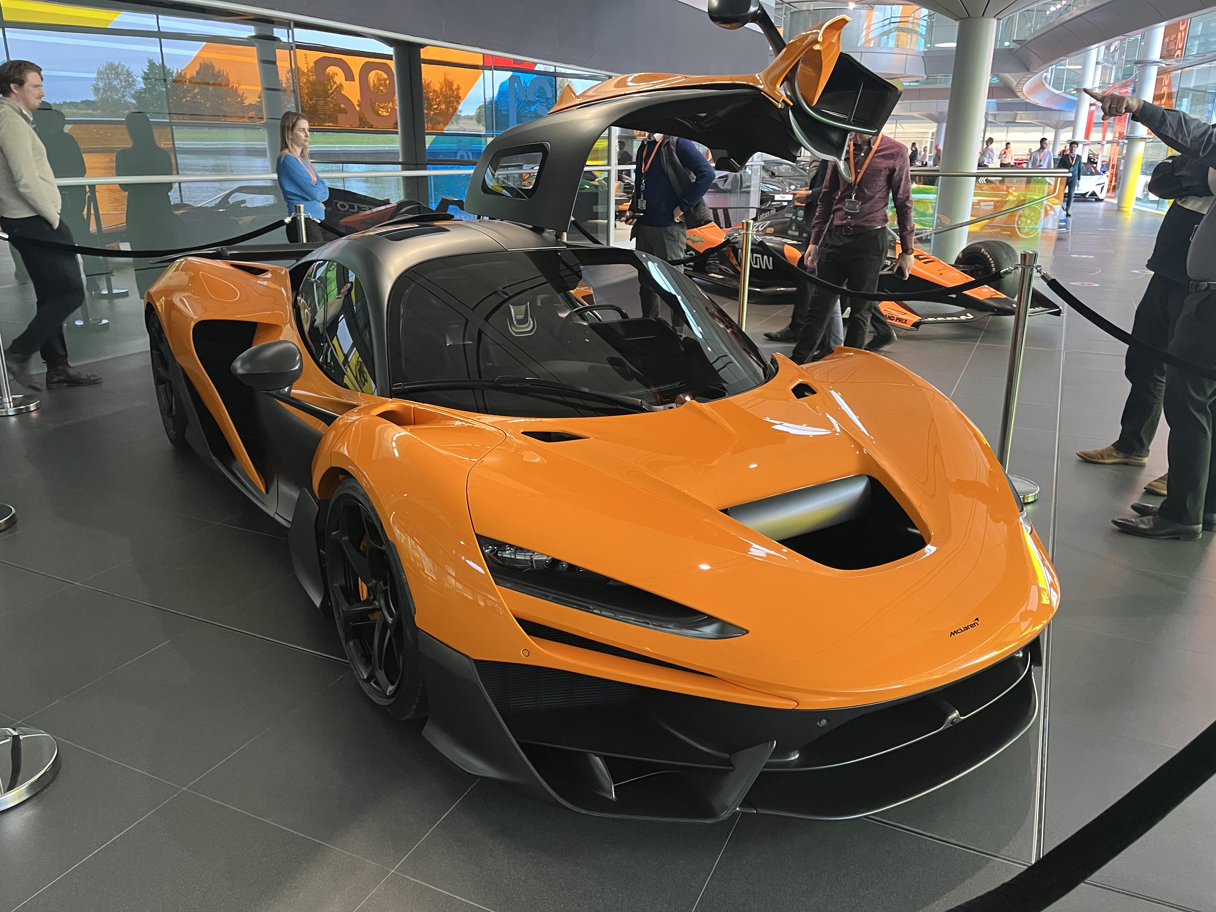 迈凯伦翻盘红牛车队,阿隆索高光表现的简单介绍 迈凯伦翻盘红牛车队,阿隆索高光表现的简单介绍