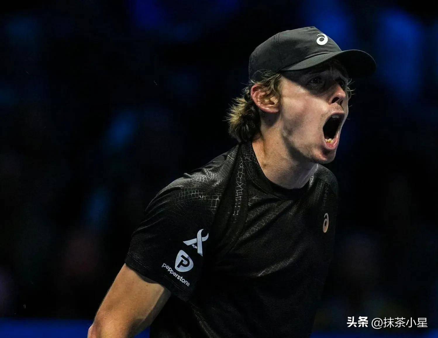 包含联合杯逆转ATP总决赛,阿尔卡拉斯惊艳四座的词条 包含联合杯逆转ATP总决赛,阿尔卡拉斯惊艳四座的词条