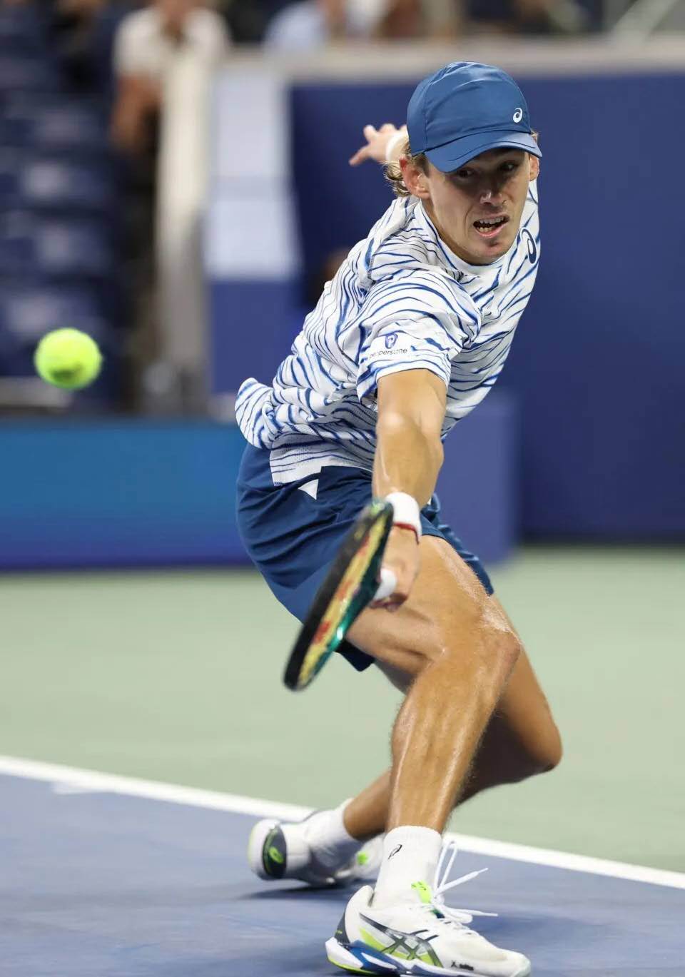 美网逆转戴维斯杯，兹维列夫带队取胜